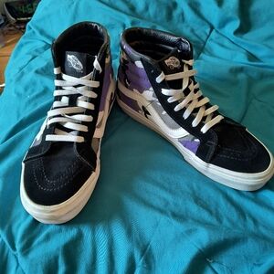 Vans men’s 8 women’s 9.5 purple camo high tops